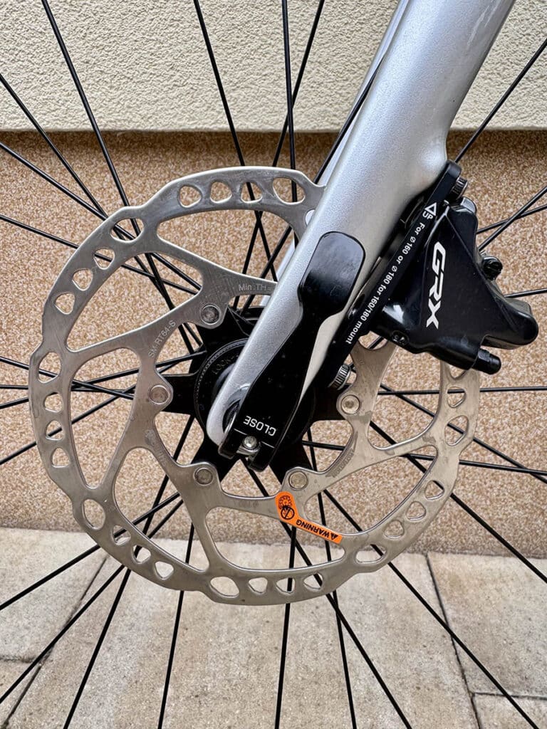 első átütőtengely és shimano grx fék