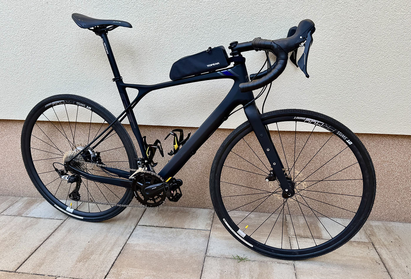 GT Grade karbon PRO gravel kerékpár