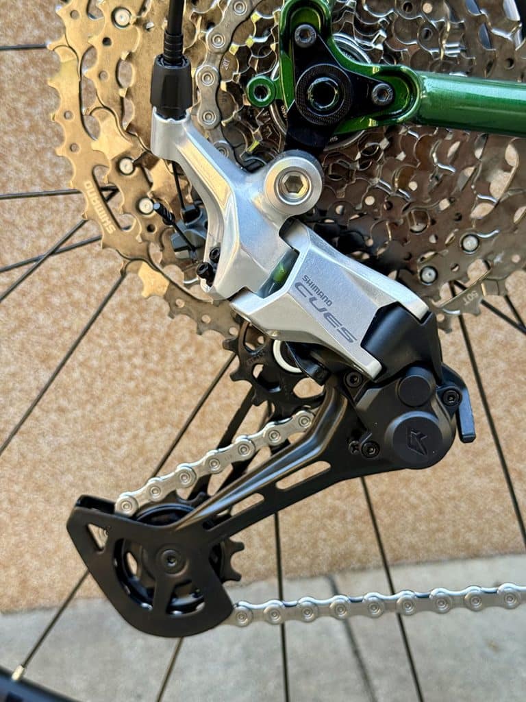 cues 6030 váltó shimano